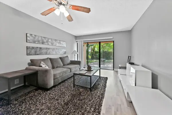 5937 Forest Hill Boulevard 103, West Palm Beach, FL 33415