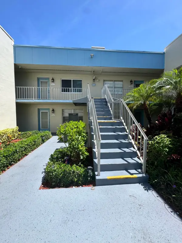 852 Flanders R S R, Delray Beach, FL 33484