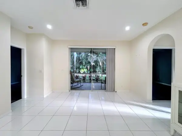 7910 Laina Lane 2, Boynton Beach, FL 33437