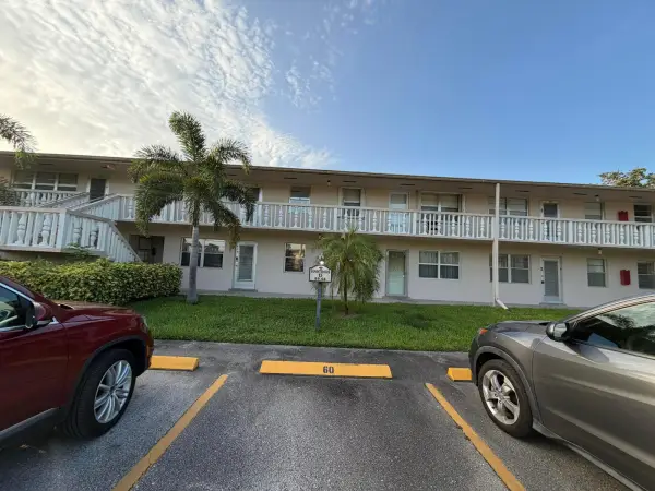 55 Hastings D, West Palm Beach, FL 33417