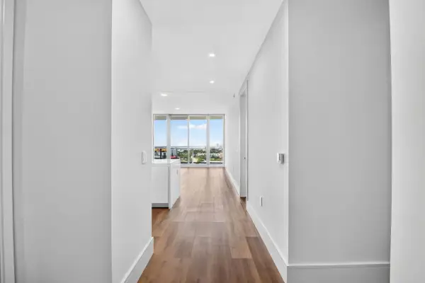 220 Lake Shore Drive 1511, West Palm Beach, FL 33403