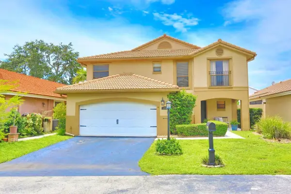 15061 Durham Lane, Davie, FL 33331