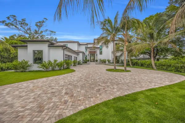 19175 W Riverside Drive, Tequesta, FL 33469