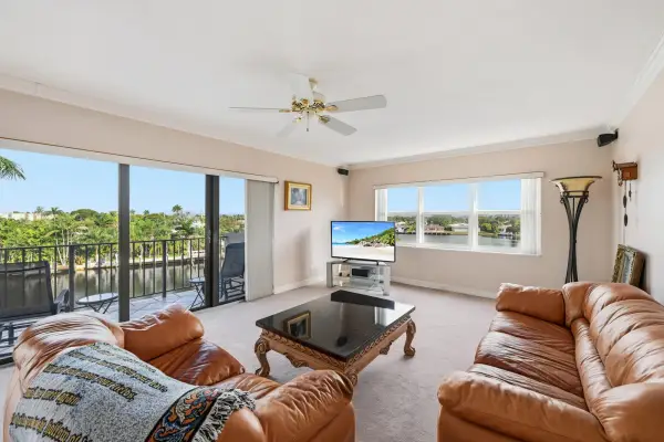 1839 Middle River Drive 302, Fort Lauderdale, FL 33305