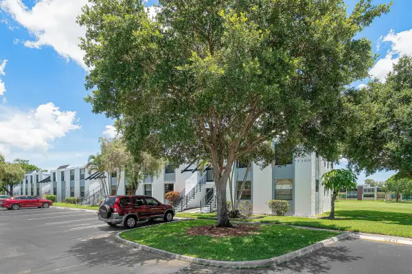7380 NW 18th Street 108, Margate, FL 33063