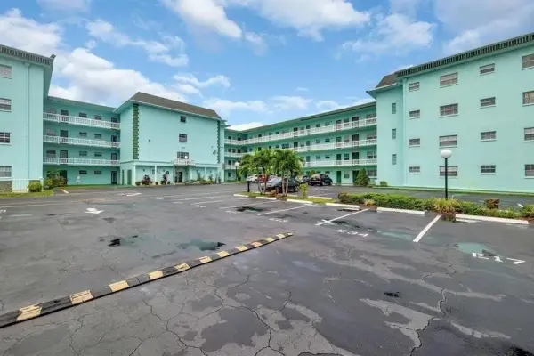 4141 NW 44th Avenue 116, Lauderdale Lakes, FL 33319