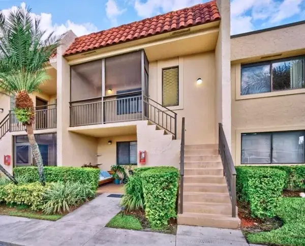 16441 Blatt Boulevard 205, Weston, FL 33326
