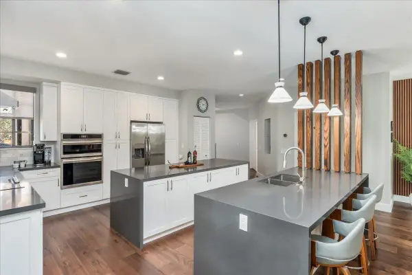 2802 Kinsington Circle 27-4, Weston, FL 33332