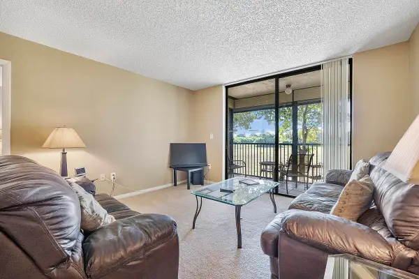 5530 NW 44th Street 216c, Lauderhill, FL 33319