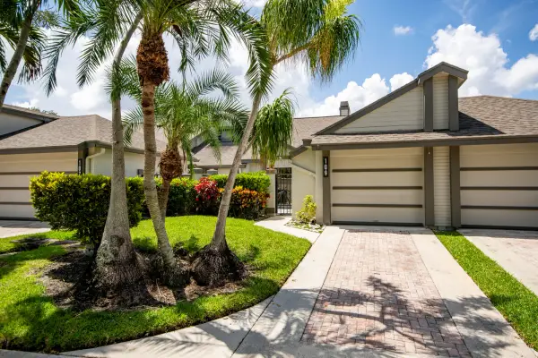 109 Landings Boulevard, Greenacres, FL 33413
