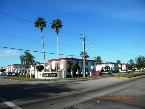 1300 NW 43rd Terrace 201, Lauderhill, FL 33313