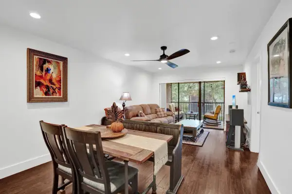 9561 NW 2nd Place 1-j, Coral Springs, FL 33071