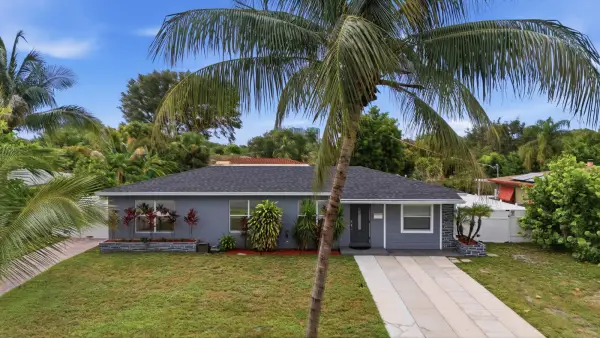 434 Australian Circle, Lake Park, FL 33403