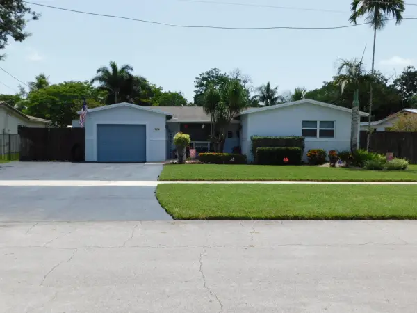 5270 SW 88th Terrace, Cooper City, FL 33328