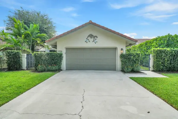 1725 NW 22nd Avenue, Delray Beach, FL 33445