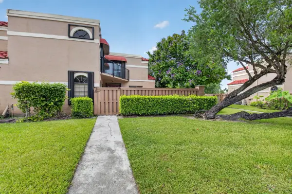 8230 Severn Drive A, Boca Raton, FL 33433