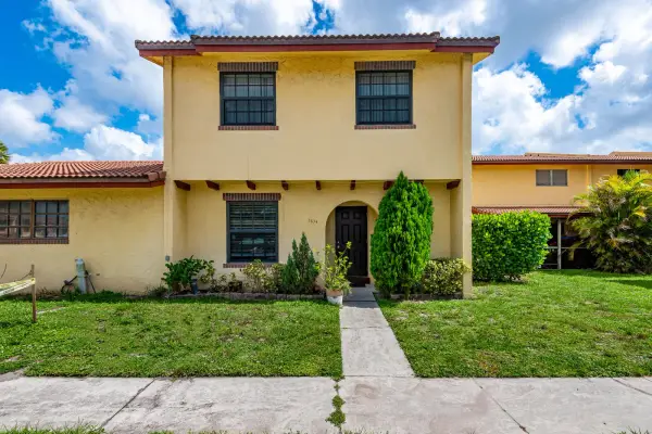 2634 NW 47th Lane 2634, FL 33313