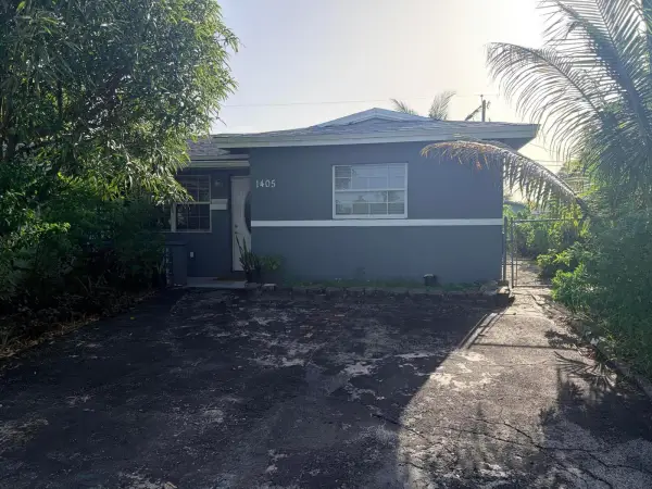 1405 NW 58th Avenue, Lauderhill, FL 33313