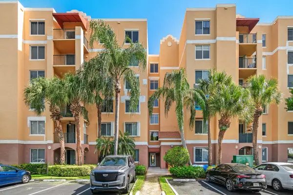 1000 Scotia Drive 102, Hypoluxo, FL 33462