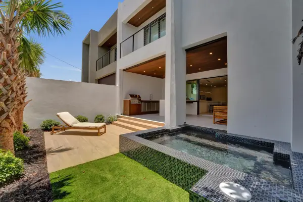 1525 NE 15th Avenue, Fort Lauderdale, FL 33304