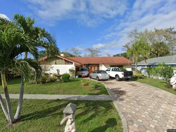2552 Canterbury Drive S, Riviera Beach, FL 33407