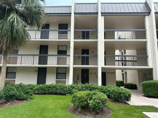 8409 Forest Hills Drive 205, Coral Springs, FL 33065