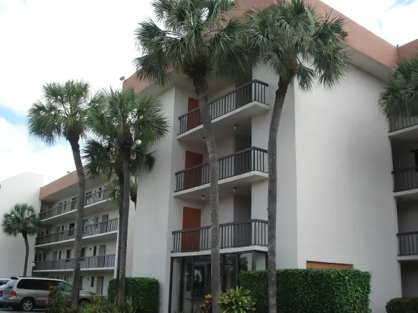 5917 Via Vermilya 408, Lake Worth, FL 33462