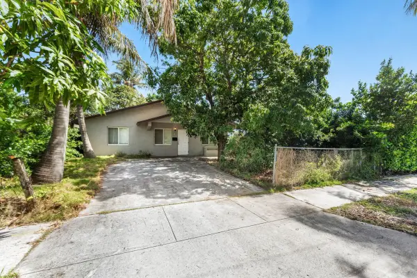 417 Upland Road, West Palm Beach, FL 33401