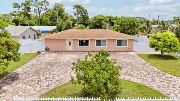 2488 Pineway Drive, West Palm Beach, FL 33415