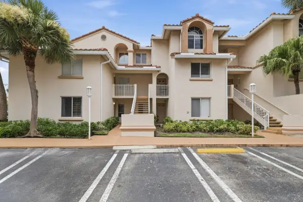 20101 Glenmoor Drive, West Palm Beach, FL 33409