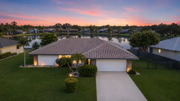 7407 Hazelwood Circle, Lake Worth, FL 33467
