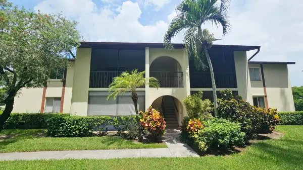 4807 Sable Pine Circle B1, West Palm Beach, FL 33417