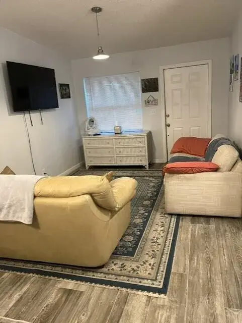 5070 Sanctuary Way E, West Palm Beach, FL 33417