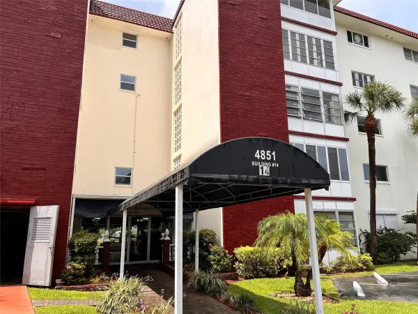 4851 NW 21st Street 105, Lauderhill, FL 33313