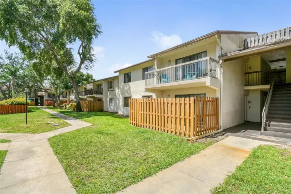 3402 Gardens Drive 14b, Palm Beach Gardens, FL 33410