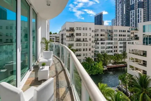 111 SE 8th Avenue 705, Fort Lauderdale, FL 33301
