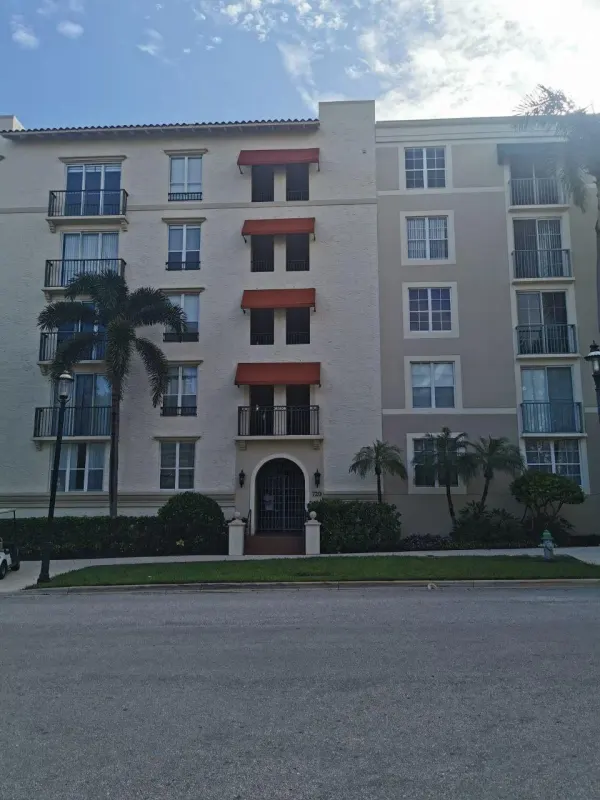720 S Sapodilla Avenue 402, West Palm Beach, FL 33401