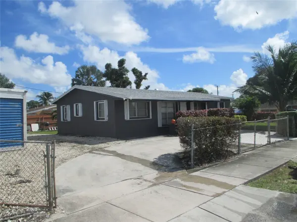 1770 NW 35th Avenue, Lauderhill, FL 33311