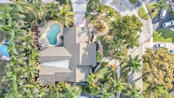 980 SW 70th Avenue, Plantation, FL 33317