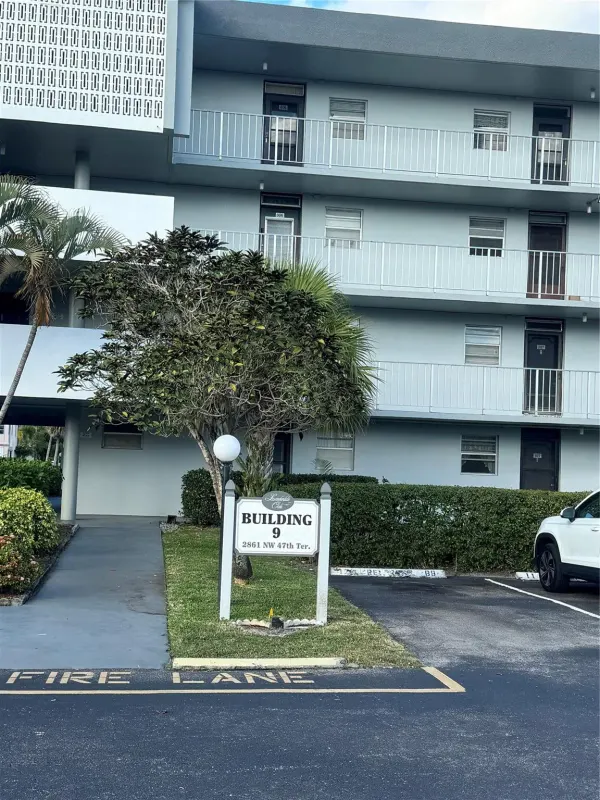 2861 NW 47th Terrace 104b, Fort Lauderdale, FL 33313