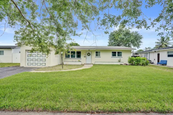 731 SW 71st Terrace, Pembroke Pines, FL 33023