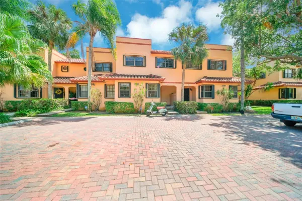 200 NE 17th Court 805, Fort Lauderdale, FL 33305