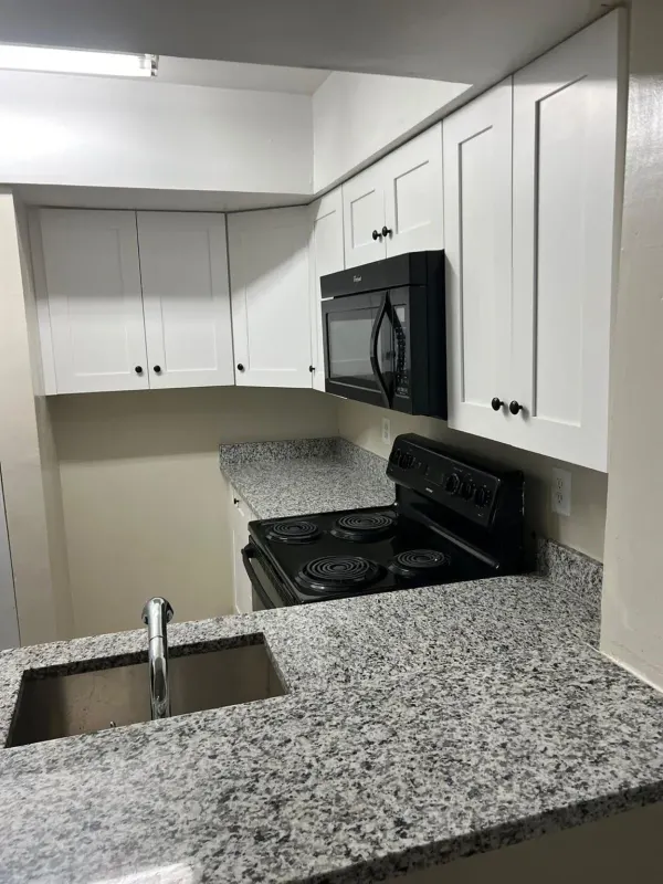 7027 W Sunrise Boulevard 7027, Plantation, FL 33313
