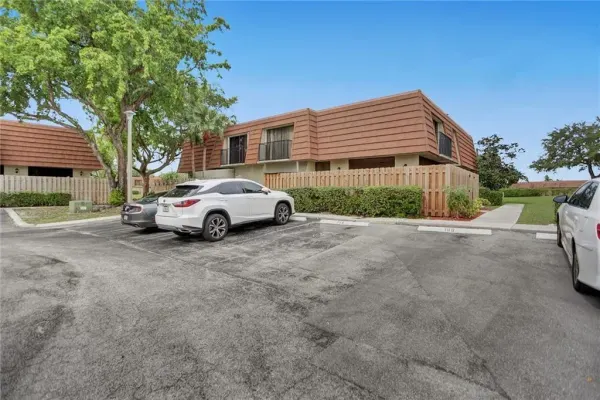 4887 NW 94th Terrace 4887, Sunrise, FL 33351