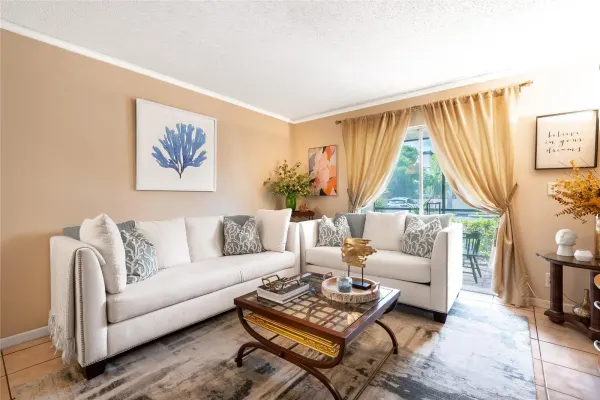 253 S Cypress Road 202, Pompano Beach, FL 33060