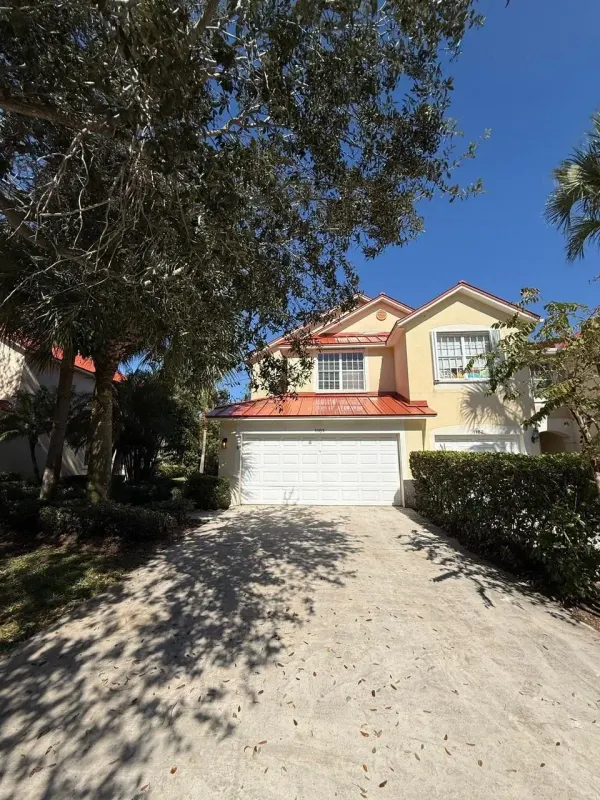 1161 Pinewood Lake Court 1161, Greenacres, FL 33415