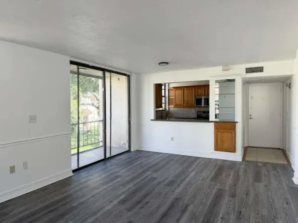 1754 NW 55th Avenue 204, Lauderhill, FL 33313