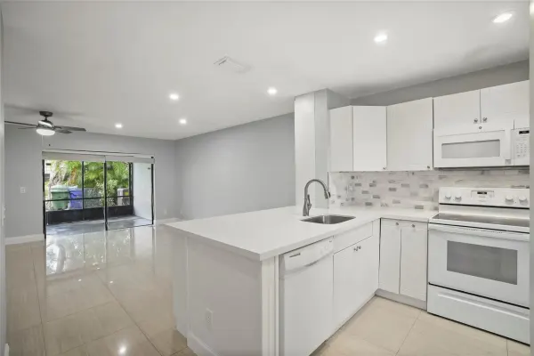 510 NW 103rd Terrace 510, Pembroke Pines, FL 33026