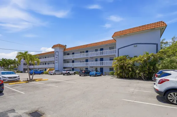 1400 NE 57th Street 304, Fort Lauderdale, FL 33334