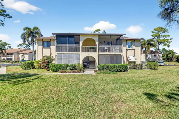 310 Knotty Pine Circle C1, Greenacres, FL 33463